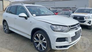 2014 Volkswagen Touareg Station Wagon Photo