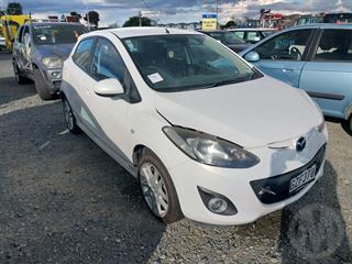 2013 Mazda MAZDA2 Sport 1.5 4AT Hatch Photo