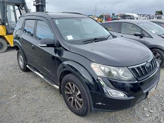 2017 Mahindra XUV W8 2.2D/6AT/SW/5DR Station Wagon Photo