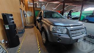 2010 Land Rover Freelander 2.2D 5DR 6A 4WD SUV Station Wagon Photo