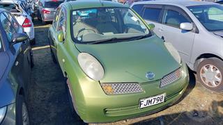 2002 Nissan March Hatch Photo