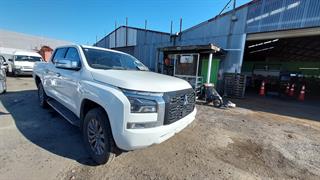 2024 Mitsubishi Triton DC Glxr 4WD 6AT 2.4 X-cab Utility Photo