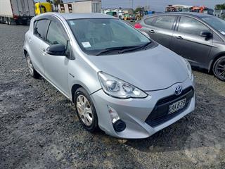 2012 Toyota Aqua Hatch Photo