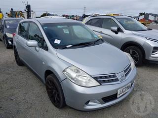 2012 Nissan Tiida Hatch Photo