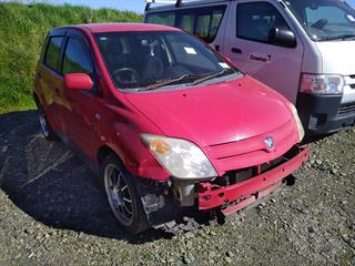2004 Toyota IST Hatch Photo