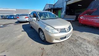 2010 Nissan Tiida Hatch Photo