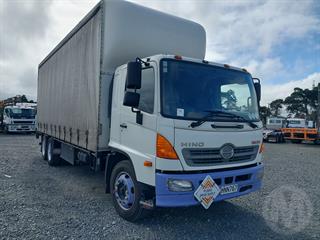 2014 Hino 500 FG8JPKB-TGN Curtainside GCM 30,000kg Photo