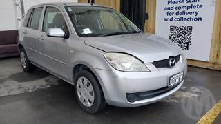 2005 Mazda Demio Hatch Photo