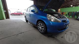 2004 Honda fit Hatch Photo