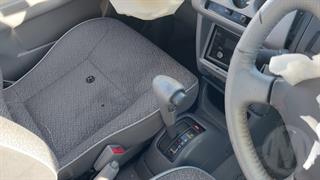 2001 Nissan March Hatch Photo