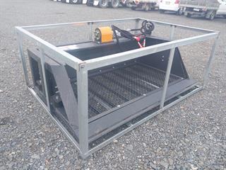 Wolverine SB-12-72W Screening bucket Bucket Photo