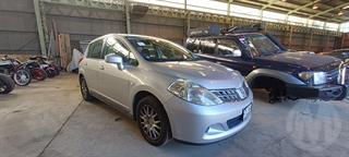 2010 Nissan Tiida Hatch Photo