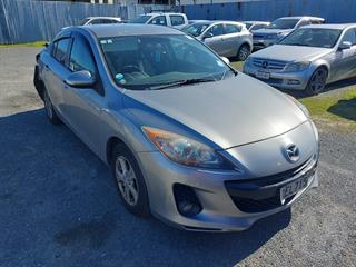 2012 Mazda Axela Sedan Photo