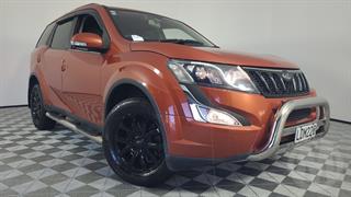 2018 Mahindra XUV W8 2.2D/6AT/SW/5DR 5D Station Wagon Photo