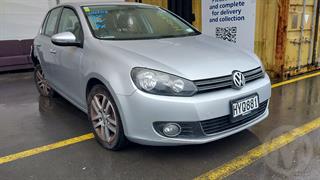 2010 Volkswagen Golf TSI Hatch Photo