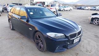 2011 BMW 528i Touring Photo