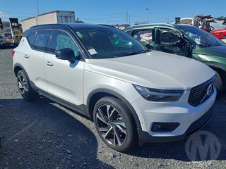 2018 Volvo XC40 T5 AWD R-design 2.0 Station Wagon Photo