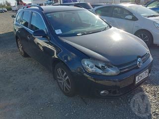 2010 Volkswagen Golf 2.0 TSI Station Wagon Photo
