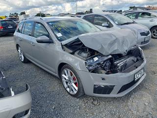2015 Skoda Octavia RSTSI162KW6DSGWG 2. Station Wagon Photo