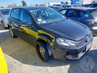 2011 Volkswagen Golf TSI Hatch Photo