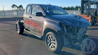 2022 Toyota Hilux SR TD EC 2.8DT Dual Cab Chassis Photo