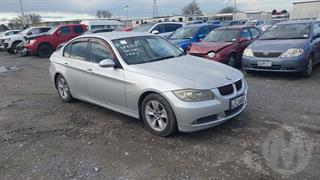 2007 BMW 320i Sedan Photo