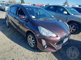 2015 Toyota Aqua Hybrid Hatch Photo
