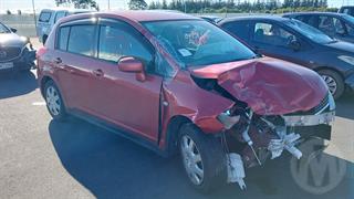 2004 Nissan Tiida Sedan Photo