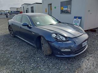 2010 Porsche Panamera S 4.8L V8 Hatch Photo
