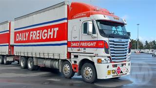 2018 Freightliner Argosy 8 X 4 Curtainsider Chiller GCM 65,000kg Photo