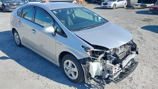 2011 Toyota Prius Hatch Photo