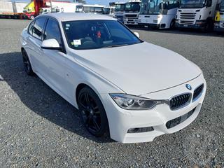 2015 BMW 320i Sedan Photo