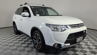2014 Mitsubishi Outlander VRX 2.3D/4WD/6AT/SW 4D Station Wagon Photo