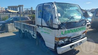 1997 Isuzu ELF Utility Photo
