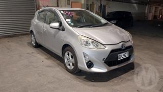 2016 Toyota Aqua Hybrid Hatch Photo