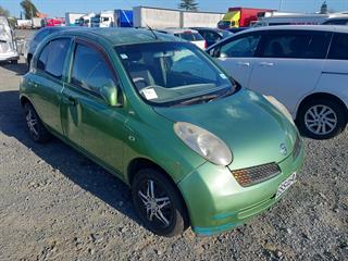 2004 Nissan March Hatch Photo