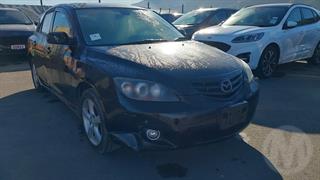 2005 Mazda Axela Station Wagon Photo