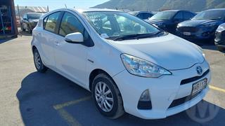 2014 Toyota Aqua Hatch Photo