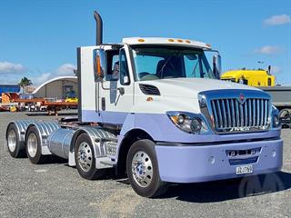 2016 International 7600 Workstar Tractor Unit GCM 55,000kg Photo