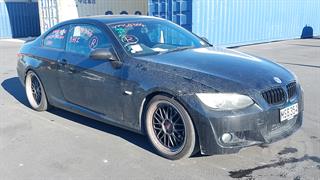 2008 BMW 335i Coupé Photo