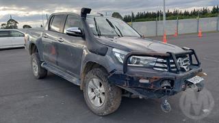 2016 Toyota Hilux SR5 TD DC 2.8D/4WD/ Dual Cab Utility Photo