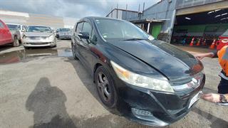 2010 Honda Stream Station Wagon Photo