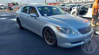 2006 Lexus LS460 4D Sedan Photo