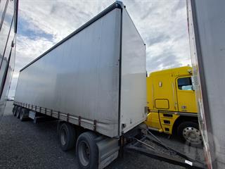 2024 Freighter Curtainsider Curtainside Photo
