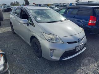 2015 Toyota Prius Hybrid Hatch Photo