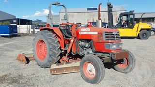 2006 Tractor Kubota Tractor Photo