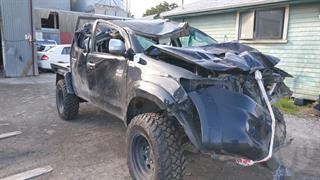 2014 Toyota Hilux SR5 4WD 3.0TD DC 5M Dual Cab Chassis Photo
