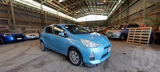 2013 Toyota Aqua Hatch Photo