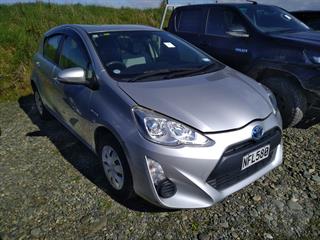 2015 Toyota Aqua Hatch Photo