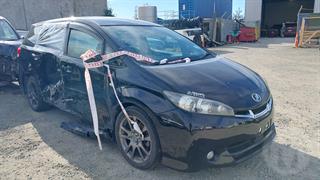 2010 Toyota Wish Station Wagon Photo
